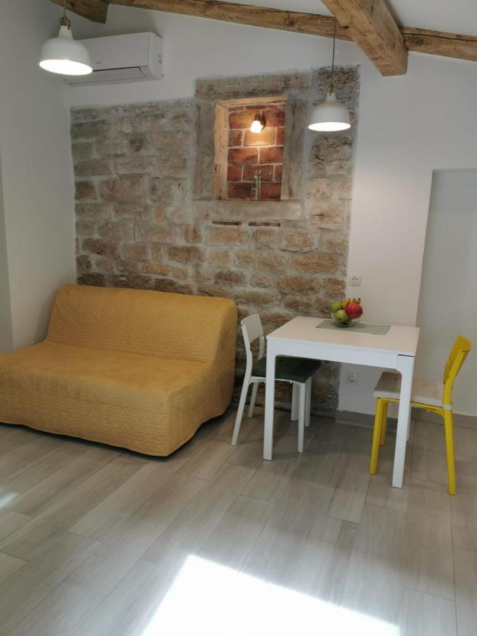 Studio App Dea In The Center Ровинь Экстерьер фото